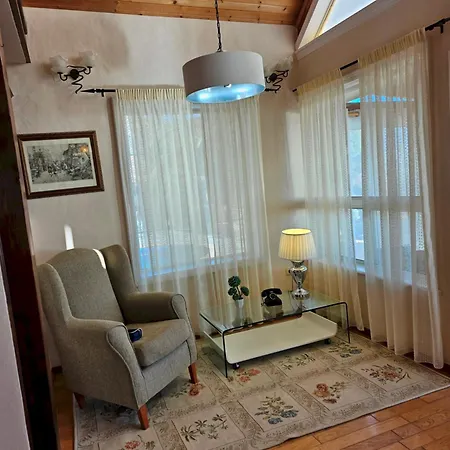 Carlitos Vistas Al Mar Y A La Montaña