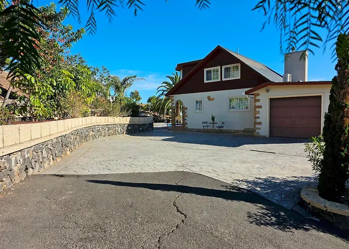 Carlitos By Vista Gomera * Адехе